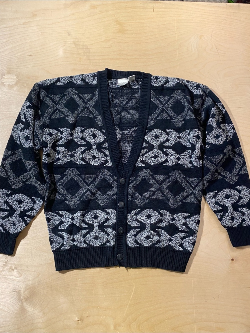Ash Creek Trading Black and Gray Patterned V-Neck Cardigan Sweater Large (SX)